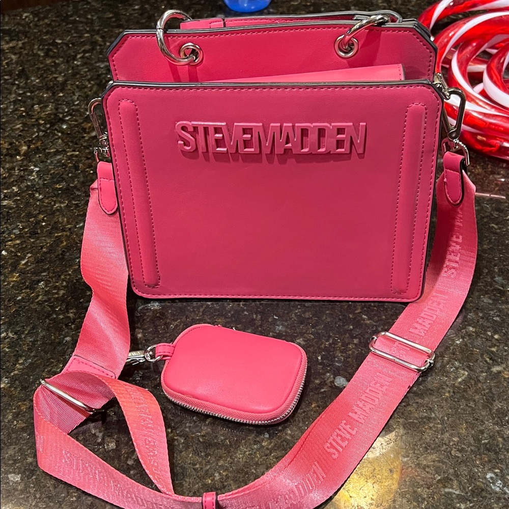 Steve Madden Fuchsia Crossbody Bag Brand new (no tags)